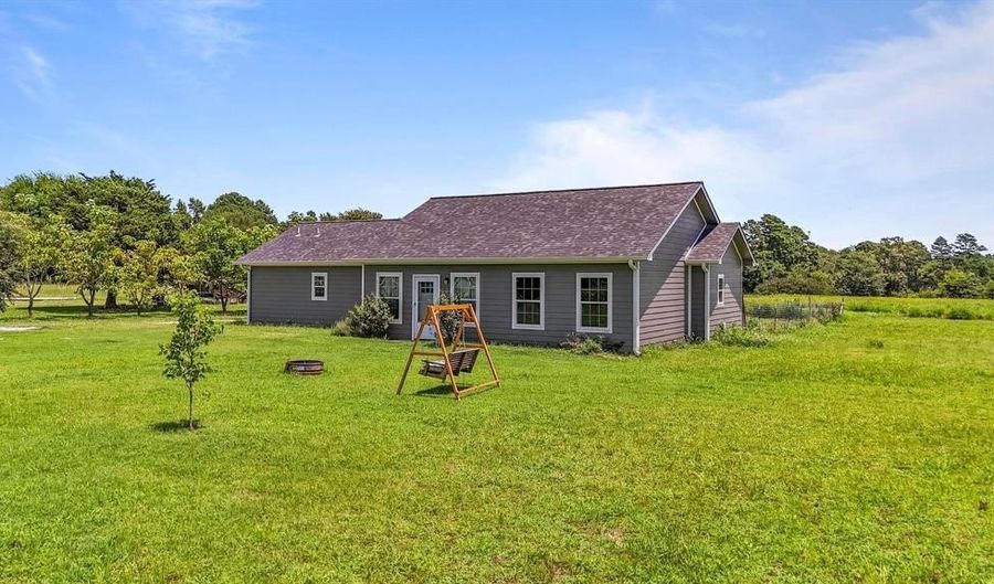 673 County Road 2930, Alba, TX 75410 - 3 Beds, 2 Bath