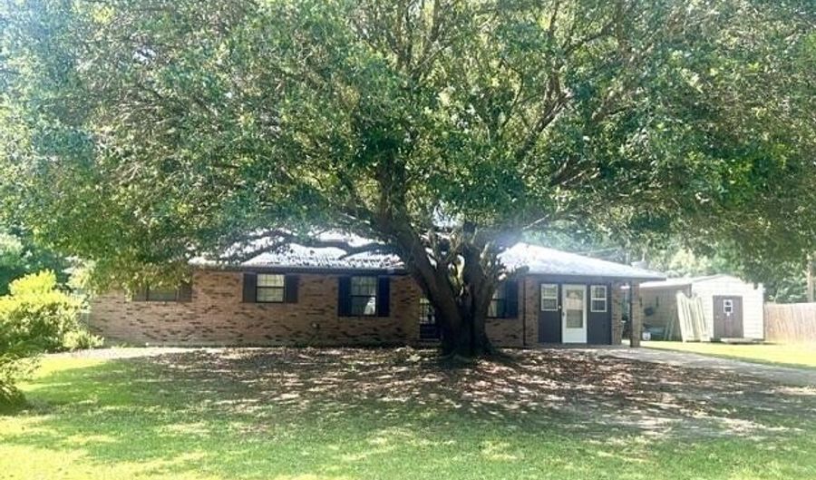 12202 Tiffany Ln, Biloxi, MS 39532 - 2 Beds, 2 Bath