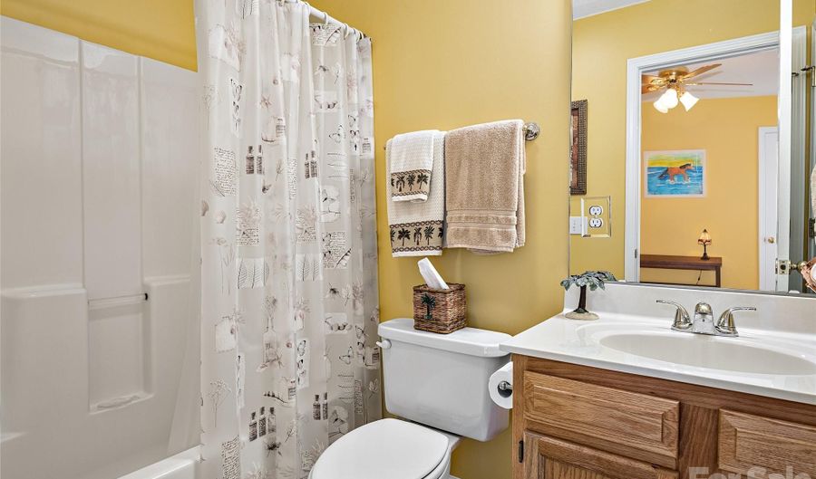 15 Willowick Dr, Asheville, NC 28803 - 2 Beds, 3 Bath