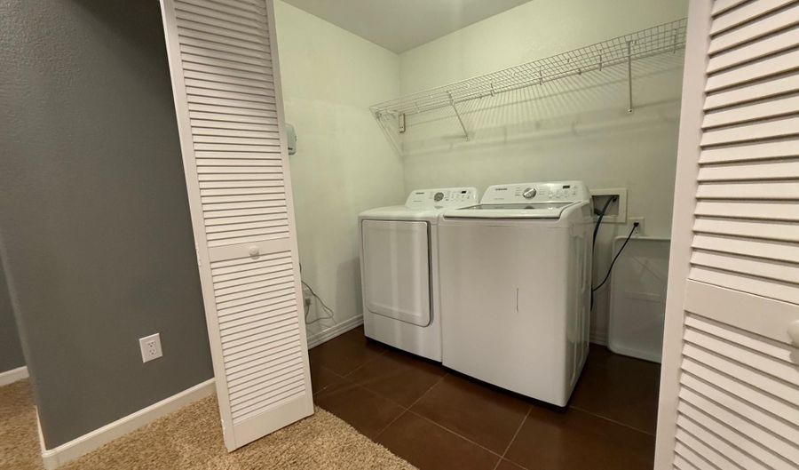 1720 MAROON Dr, Cheyenne, WY 82001 - 5 Beds, 4 Bath