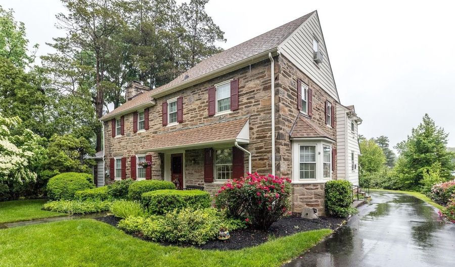 1431 WHEATSHEAF Ln, Abington, PA 19001 - 5 Beds, 4 Bath