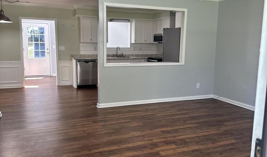 14007 Kader St, Beaufort, SC 29906 - 3 Beds, 2 Bath