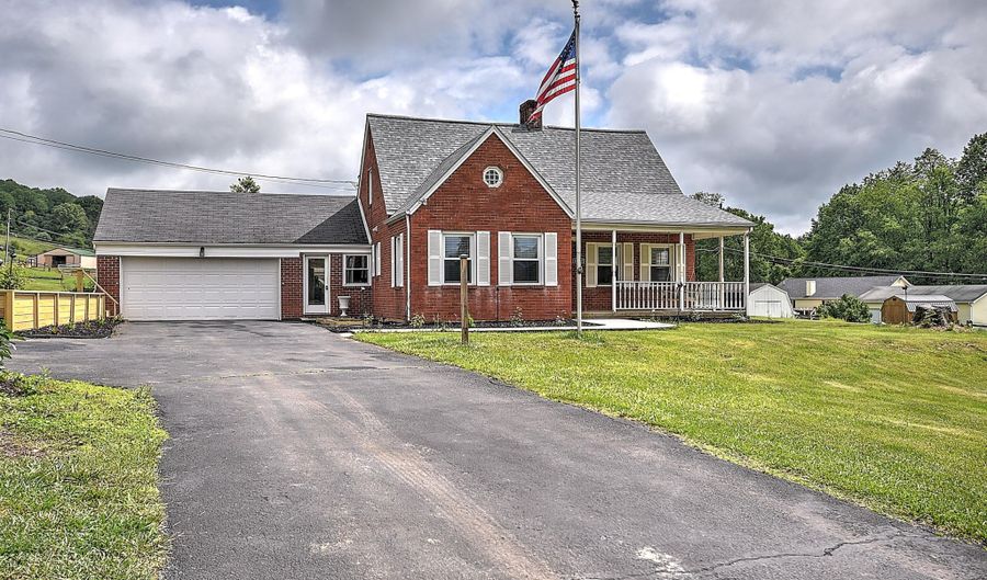 15497 Porterfield Hwy, Abingdon, VA 24210 - 3 Beds, 2 Bath