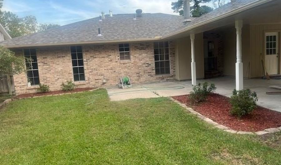1633 Brookhollow Dr, Baton Rouge, LA 70810 - 3 Beds, 2 Bath