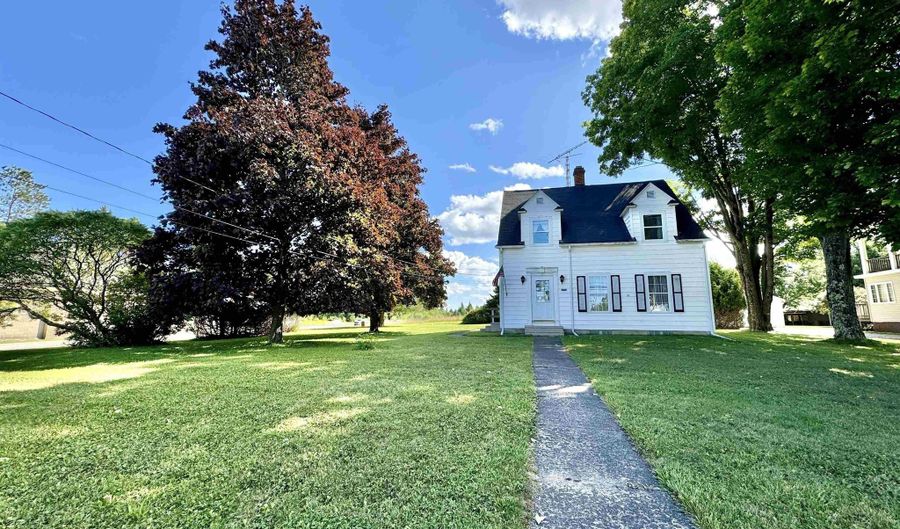 5807 HWY M35, Perkins, MI 49872 - 3 Beds, 2 Bath