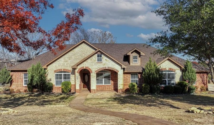 1735 Woodridge Ct, Aledo, TX 76008 - 4 Beds, 3 Bath