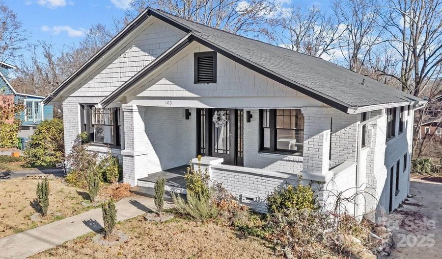 100 Brevard Rd, Asheville, NC 28806 - 3 Beds, 2 Bath