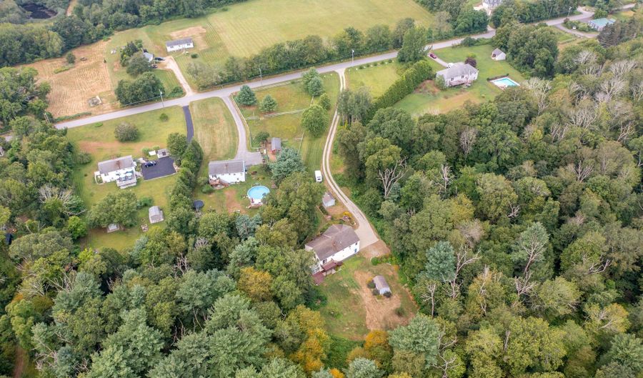 208 Water St, Canterbury, CT 06331 - 3 Beds, 3 Bath