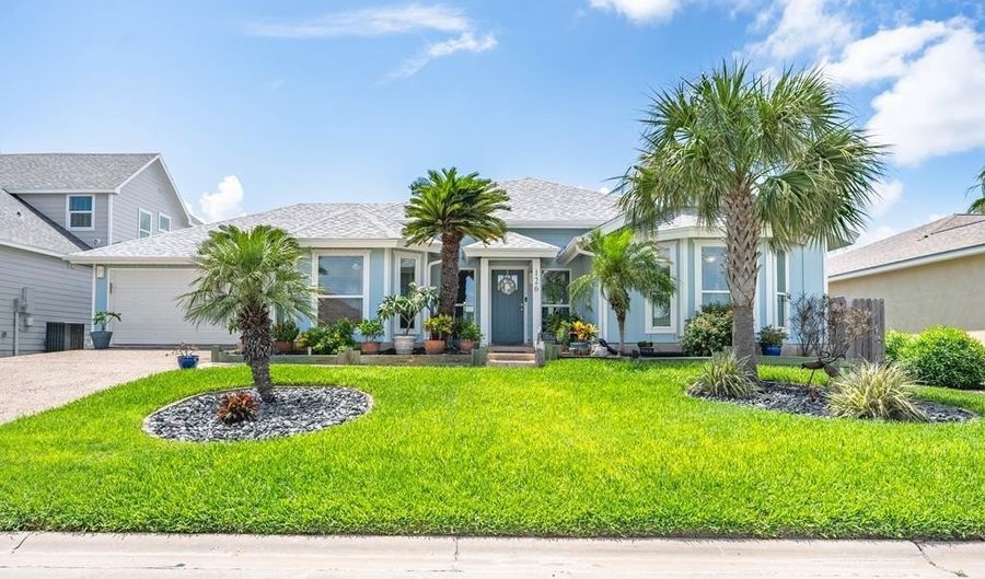 126 Sea View Dr, Aransas Pass, TX 78336 - 3 Beds, 2 Bath