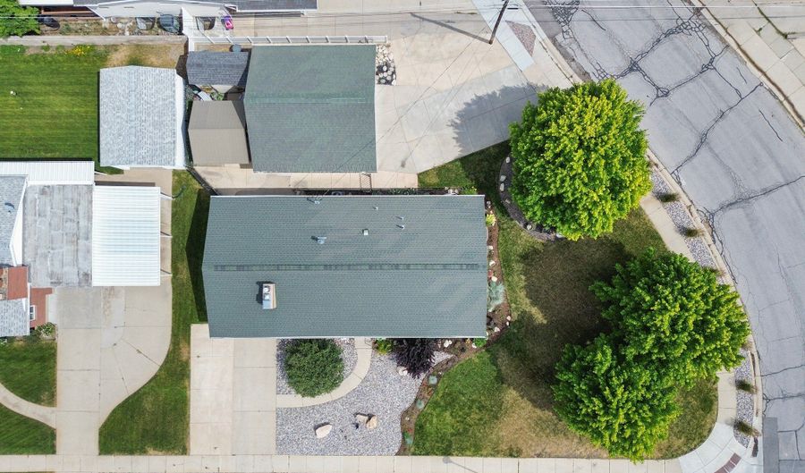 61 E 1700 S, Bountiful, UT 84010 - 5 Beds, 2 Bath