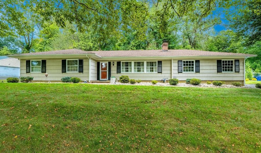 240 Dwight Rd, Middletown, NJ 07748 - 3 Beds, 2 Bath
