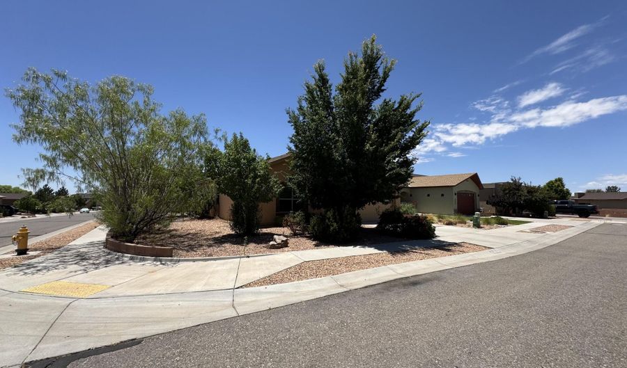 6356 AZALEAS Rd NW, Albuquerque, NM 87114 - 3 Beds, 2 Bath