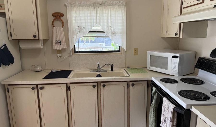 451 E Hogan Cir, Avon Park, FL 33825 - 2 Beds, 2 Bath