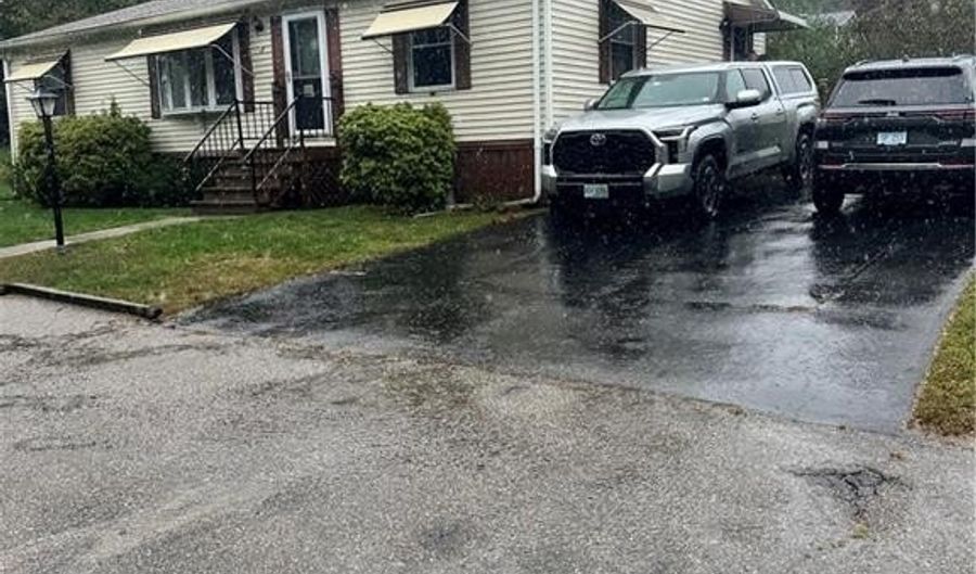 12 Frair Tuck Lane Ln, Coventry, RI 02816 - 2 Beds, 2 Bath