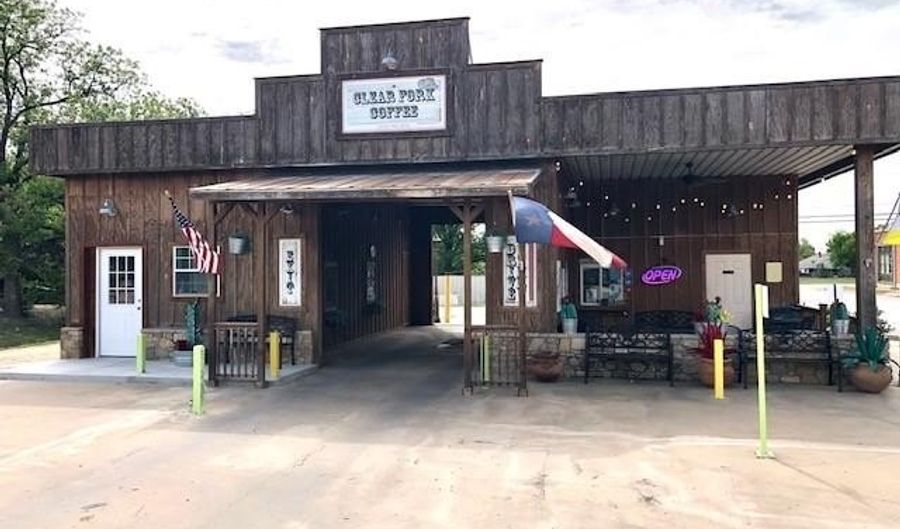 301 N Main, Albany, TX 76430 - 0 Beds, 0 Bath