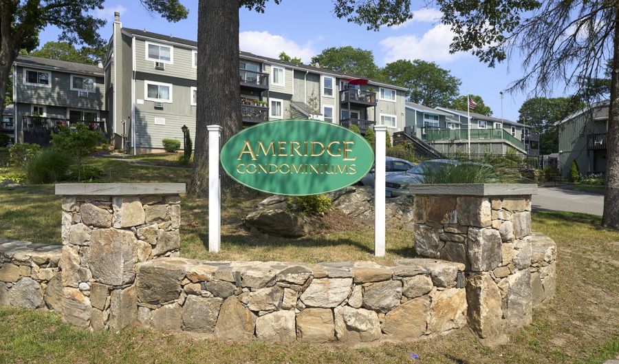 81 Ameridge Dr 81, Bridgeport, CT 06606 - 1 Beds, 2 Bath