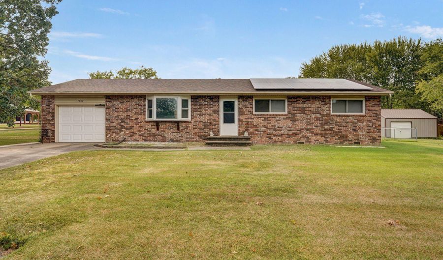 1207 Sherri Jane Ln, Aurora, MO 65605 - 3 Beds, 2 Bath