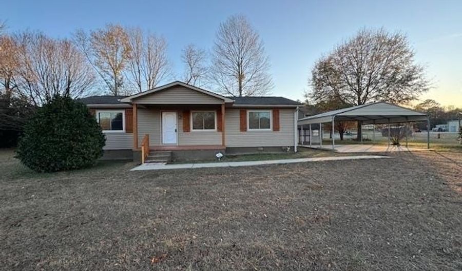 3486 CHOCCOLLOCO Rd, Anniston, AL 36207 - 3 Beds, 2 Bath