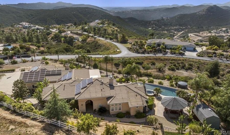 334 Old Stagecoach Run, Alpine, CA 91901 - 4 Beds, 4 Bath