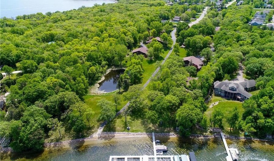 2904 Le Homme Dieu Vw NE, Alexandria, MN 56308 - 4 Beds, 3 Bath