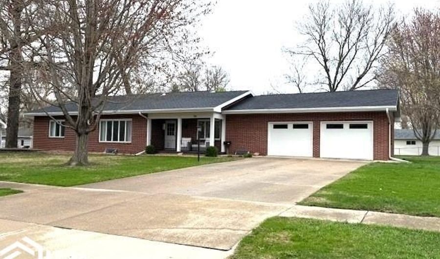 716 N Park Ave, Algona, IA 50511 - 3 Beds, 2 Bath