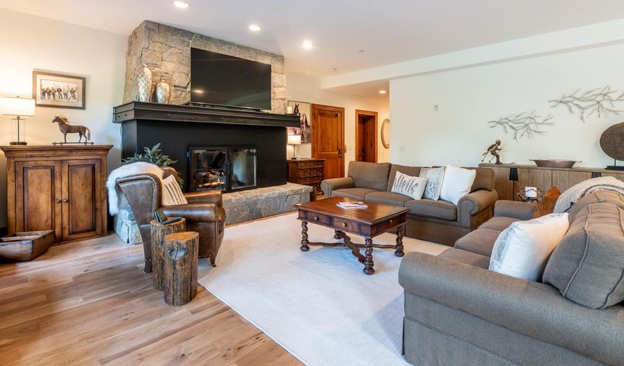 320 Hummingbird A101, Avon, CO 81620 - 4 Beds, 6 Bath