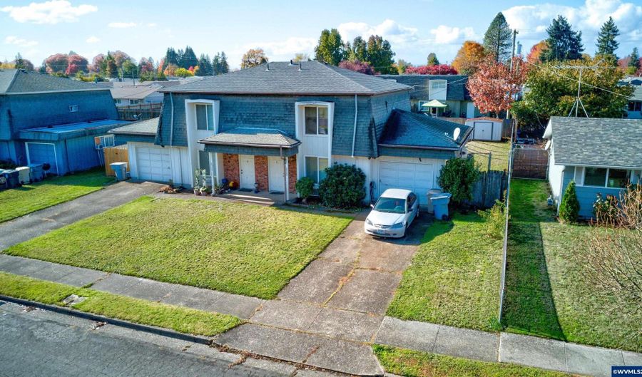 2522 2520 Main St SE, Albany, OR 97322 - 2 Beds, 4 Bath