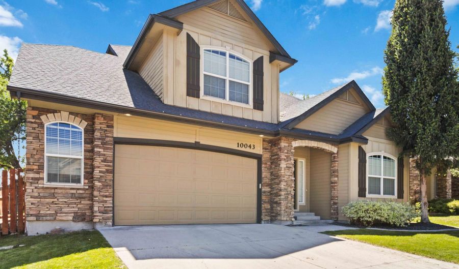 10043 W Arabian, Boise, ID 83709 - 4 Beds, 3 Bath