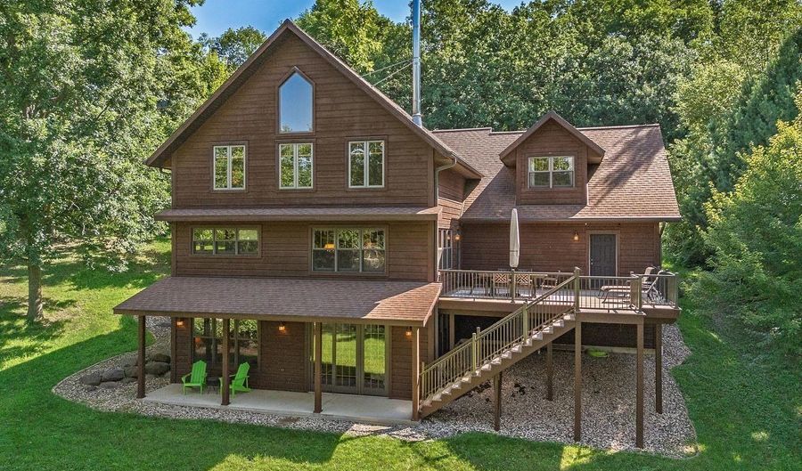 S727 Whippoorwill Court, La Valle, WI 53941 - 4 Beds, 3 Bath