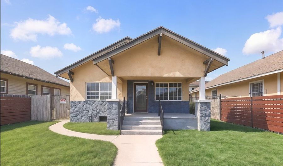 5840 S Olive St, Los Angeles, CA 90003 - 7 Beds, 3 Bath