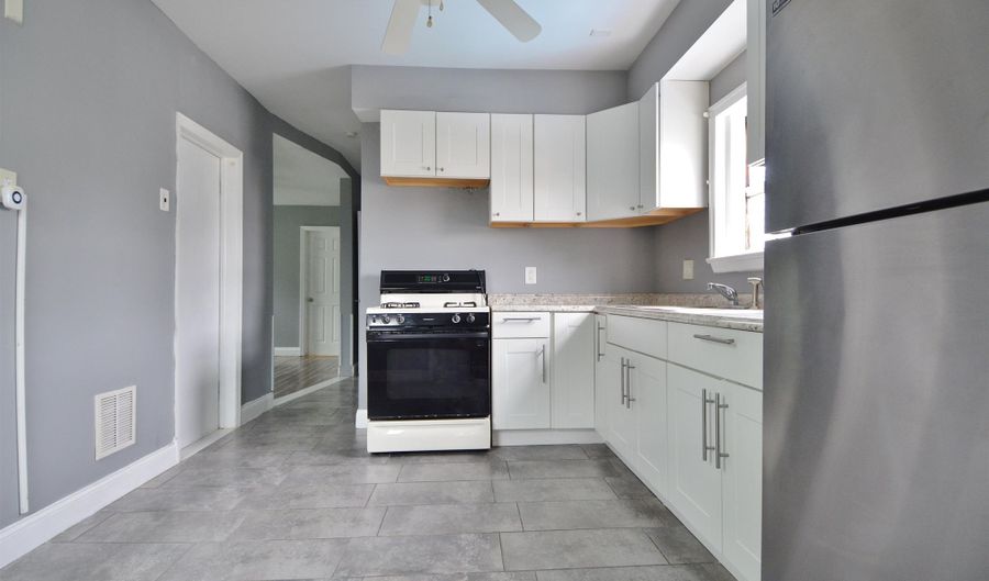 48 HUMPHREY Ave 2, Bayonne, NJ 07002 - 2 Beds, 1 Bath
