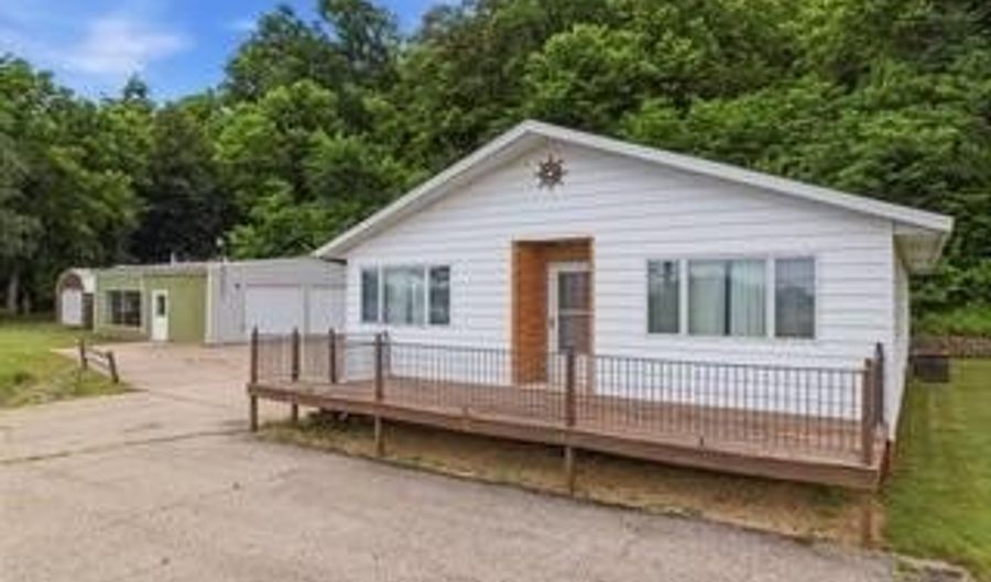140 N State Road 35, Alma, WI 54610 - 3 Beds, 2 Bath