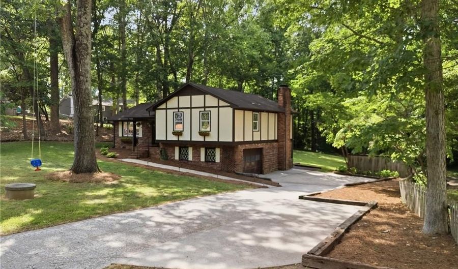 159 Charlotte Pl, Advance, NC 27006 - 3 Beds, 2 Bath