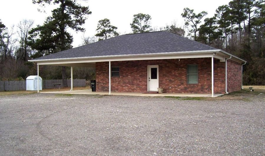 831 HWY 32 E, Ashdown, AR 71822 - 4 Beds, 4 Bath
