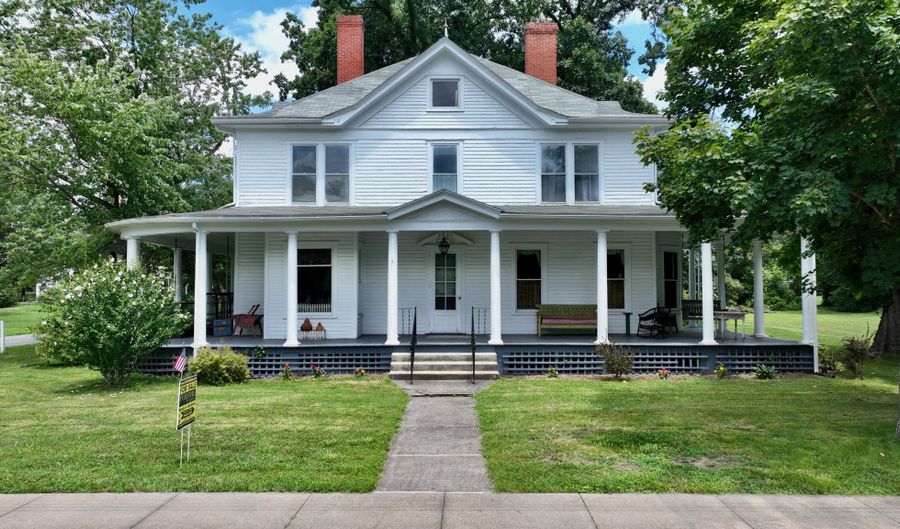 192 Clay St, Alderson, WV 24910 - 5 Beds, 2 Bath