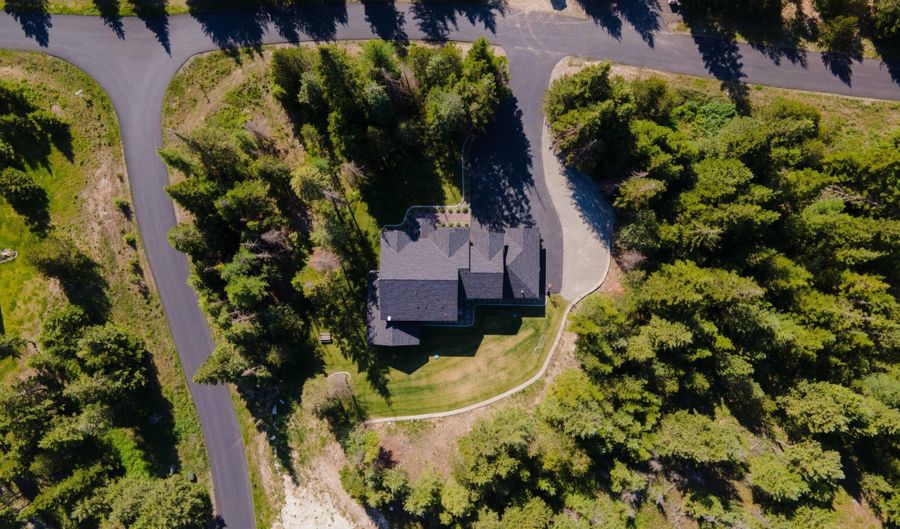 287 Mesa Dr, Athol, ID 83801 - 4 Beds, 5 Bath