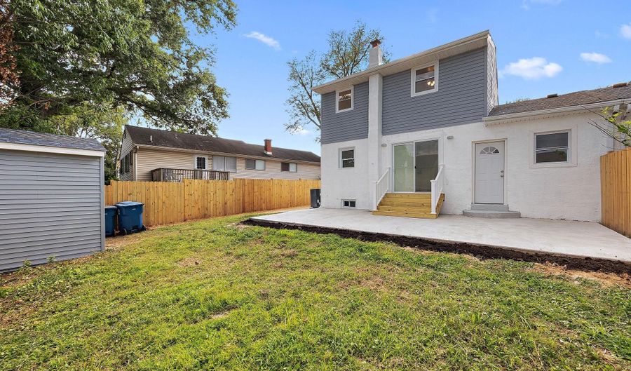 738 W BIRCHTREE Ln, Claymont, DE 19703 - 3 Beds, 3 Bath