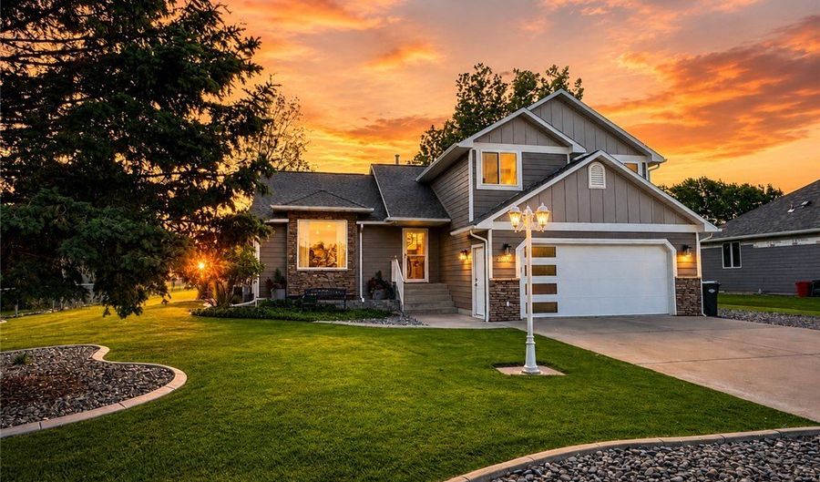 3514 Stone Brook Dr, Billings, MT 59101 - 4 Beds, 3 Bath