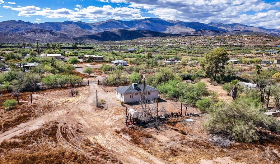 19755 E PALO VERDE Ln, Black Canyon City, AZ 85324 - 2 Beds, 1 Bath