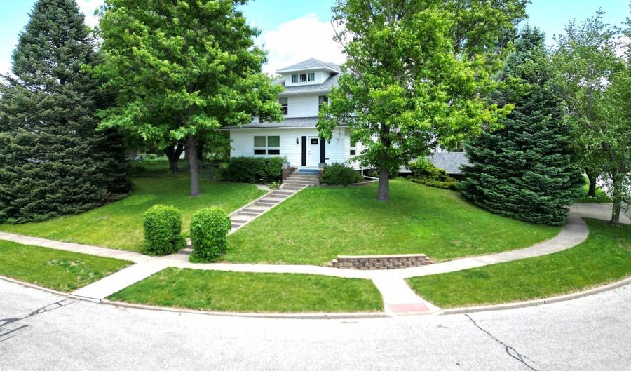 1606 Waddell, Atlantic, IA 50022 - 3 Beds, 3 Bath