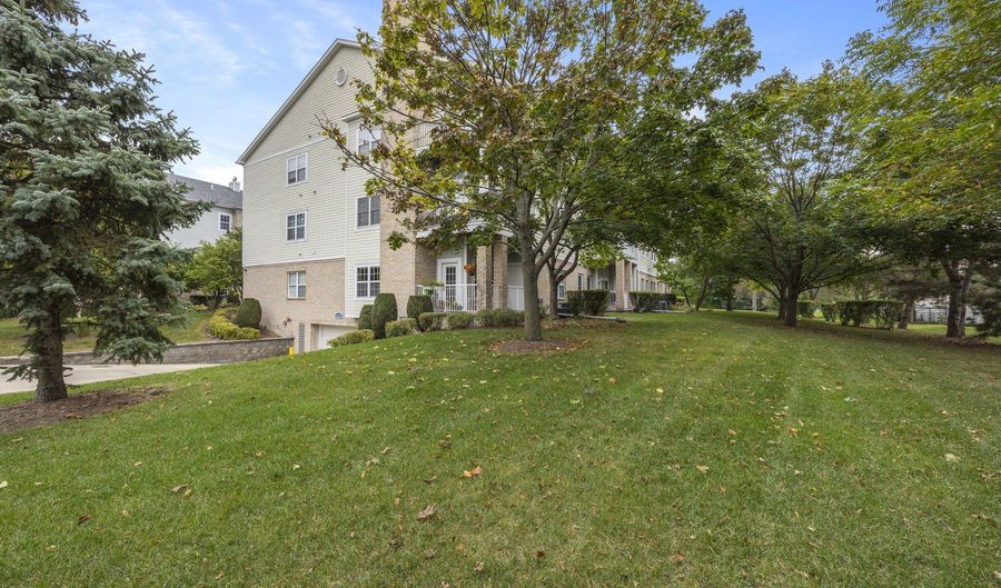 1275 W Lake St 104, Addison, IL 60101 - 2 Beds, 2 Bath