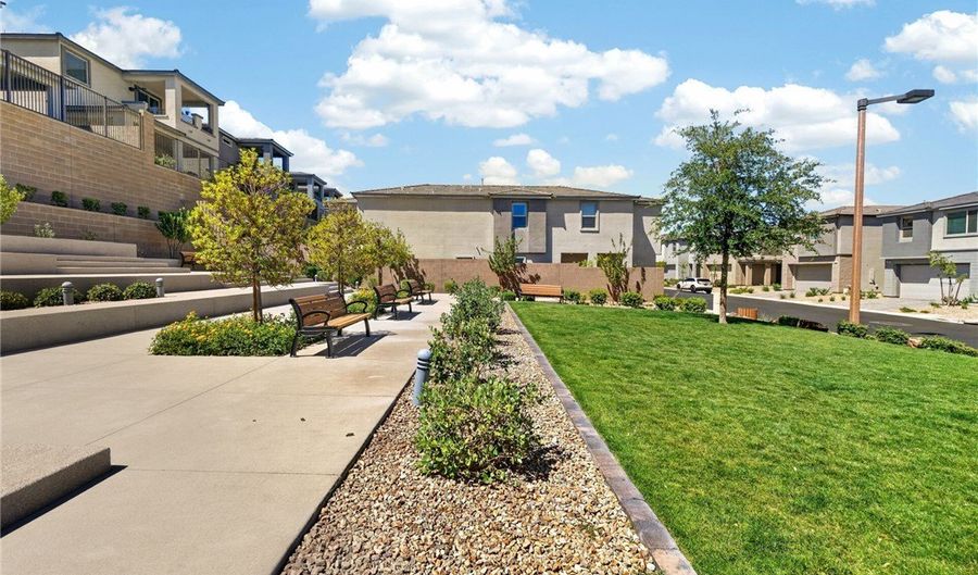 1583 Pacific Baza St, Las Vegas, NV 89138 - 5 Beds, 3 Bath