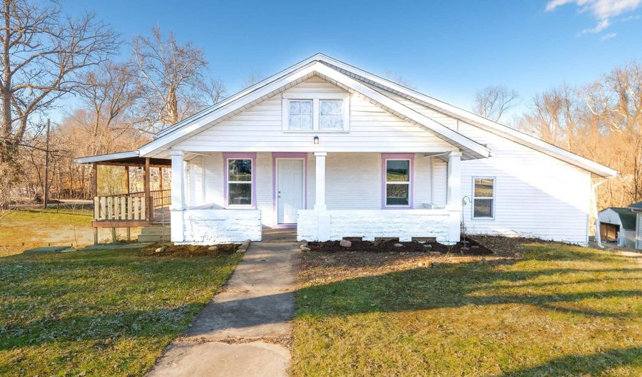 715 25Th St, Bedford, IN 47421 - 4 Beds, 2 Bath