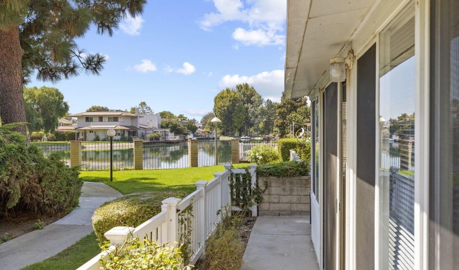 1716 Shoreline St, Camarillo, CA 93010 - 2 Beds, 2 Bath