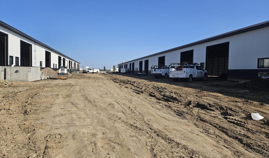 4801 NE Maloney Ave, Aberdeen, SD 57401 - 0 Beds, 0 Bath