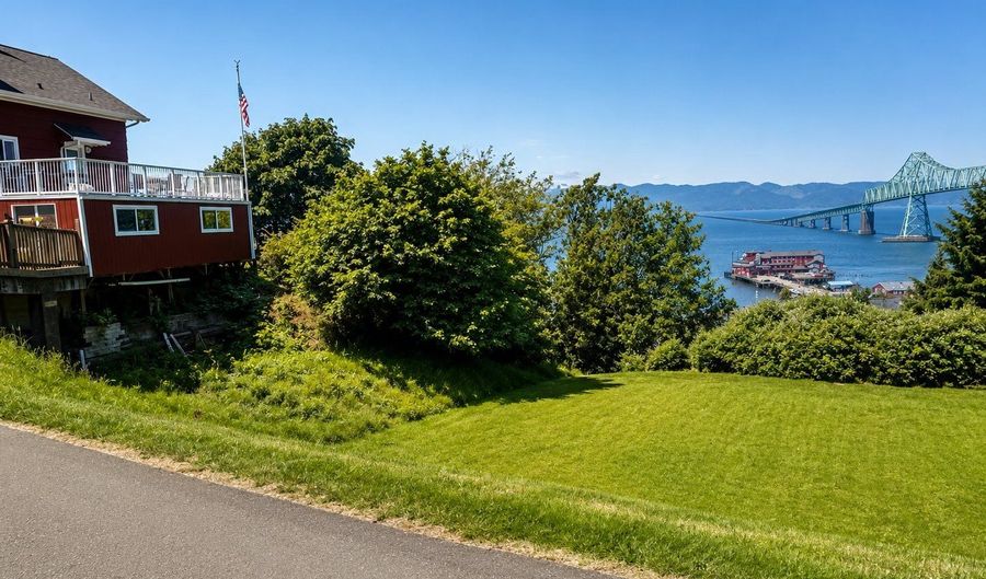 356 FLORAL St, Astoria, OR 97103 - 0 Beds, 0 Bath