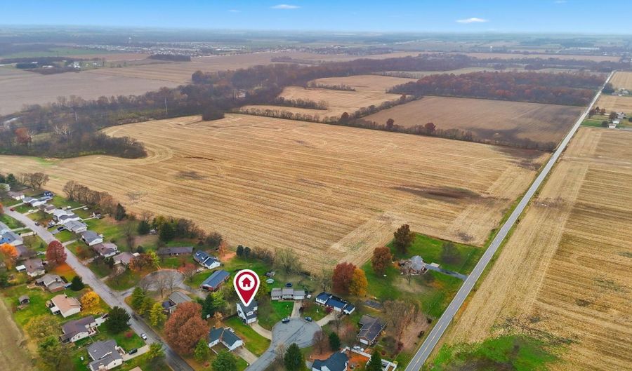 16715 Pontiac Pl, Ashville, OH 43103 - 3 Beds, 2 Bath