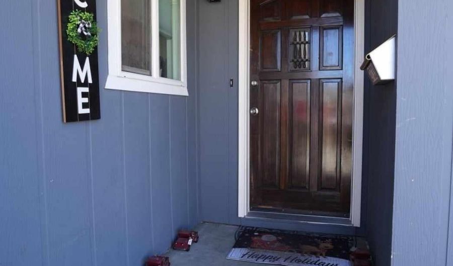 2733 Baker Dr, Carson City, NV 89701 - 3 Beds, 2 Bath