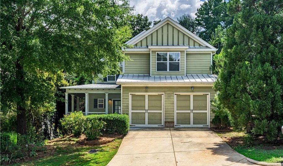 1450 Reynolds Dr, Auburn, AL 36830 - 4 Beds, 3 Bath