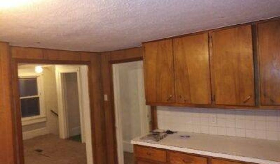 528 Inman St Apt #2, Akron, OH 44306 - 2 Beds, 1 Bath